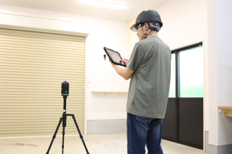 世界最小のスキャナで<br>建物内を360度スキャニング